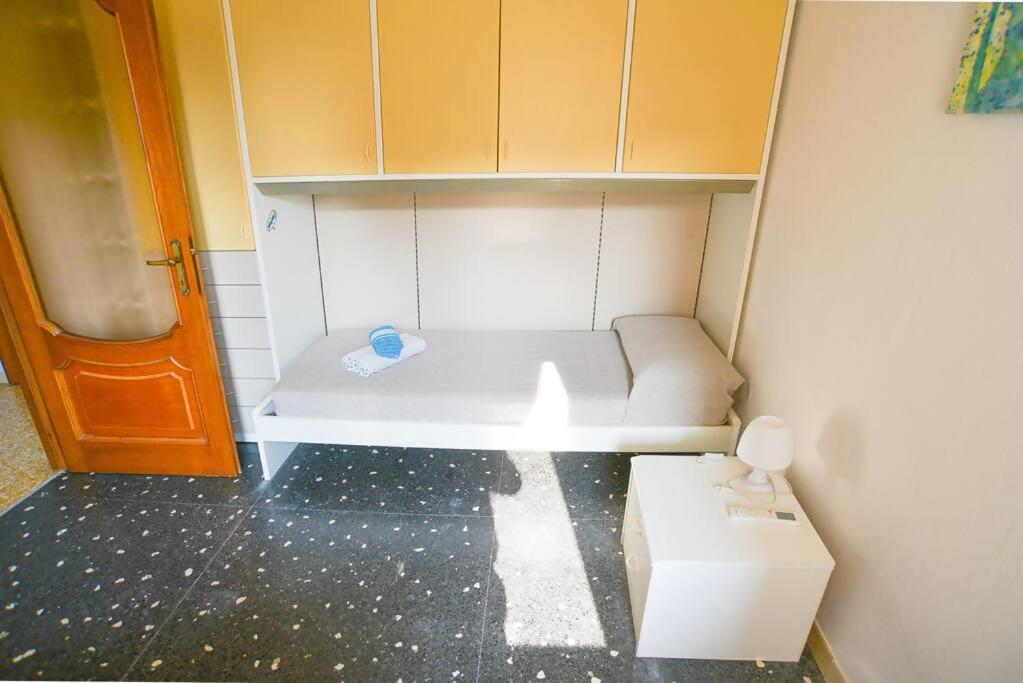 Larte Al Mare Vicino Spiaggia Con Ac E Wifi Apartment Savona Luaran gambar