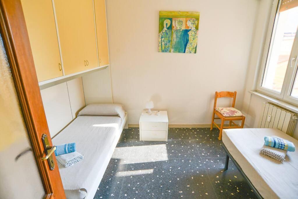 Larte Al Mare Vicino Spiaggia Con Ac E Wifi Apartment Savona Luaran gambar