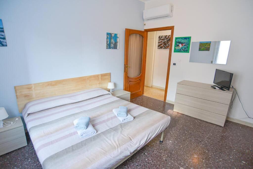 Larte Al Mare Vicino Spiaggia Con Ac E Wifi Apartment Savona Luaran gambar